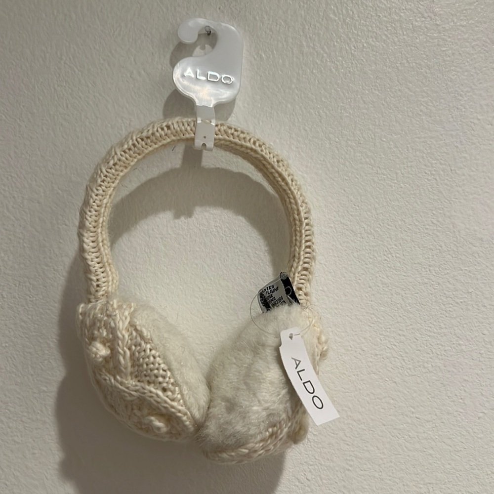 3 for $10 🐥 NWT Aldo White Knit Ear Warmers